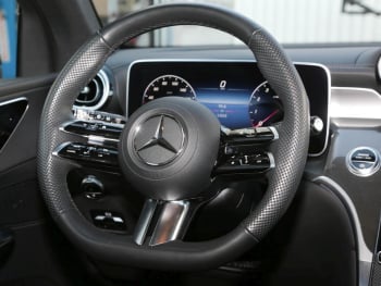 Mercedes-Benz GLC 300 4M AMG MBUX Navi-Prem Kamera AHK Memory