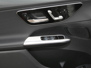 Mercedes-Benz GLC 300 4M AMG Night MBUX Navi Distronic Memory