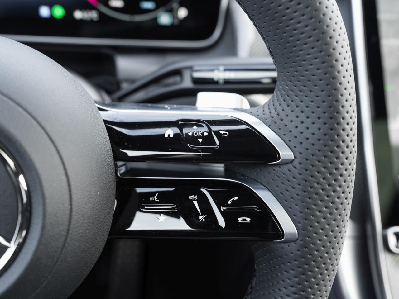 Mercedes-Benz GLC 300 d 4MATIC AMG Night Panorama Memory 360°