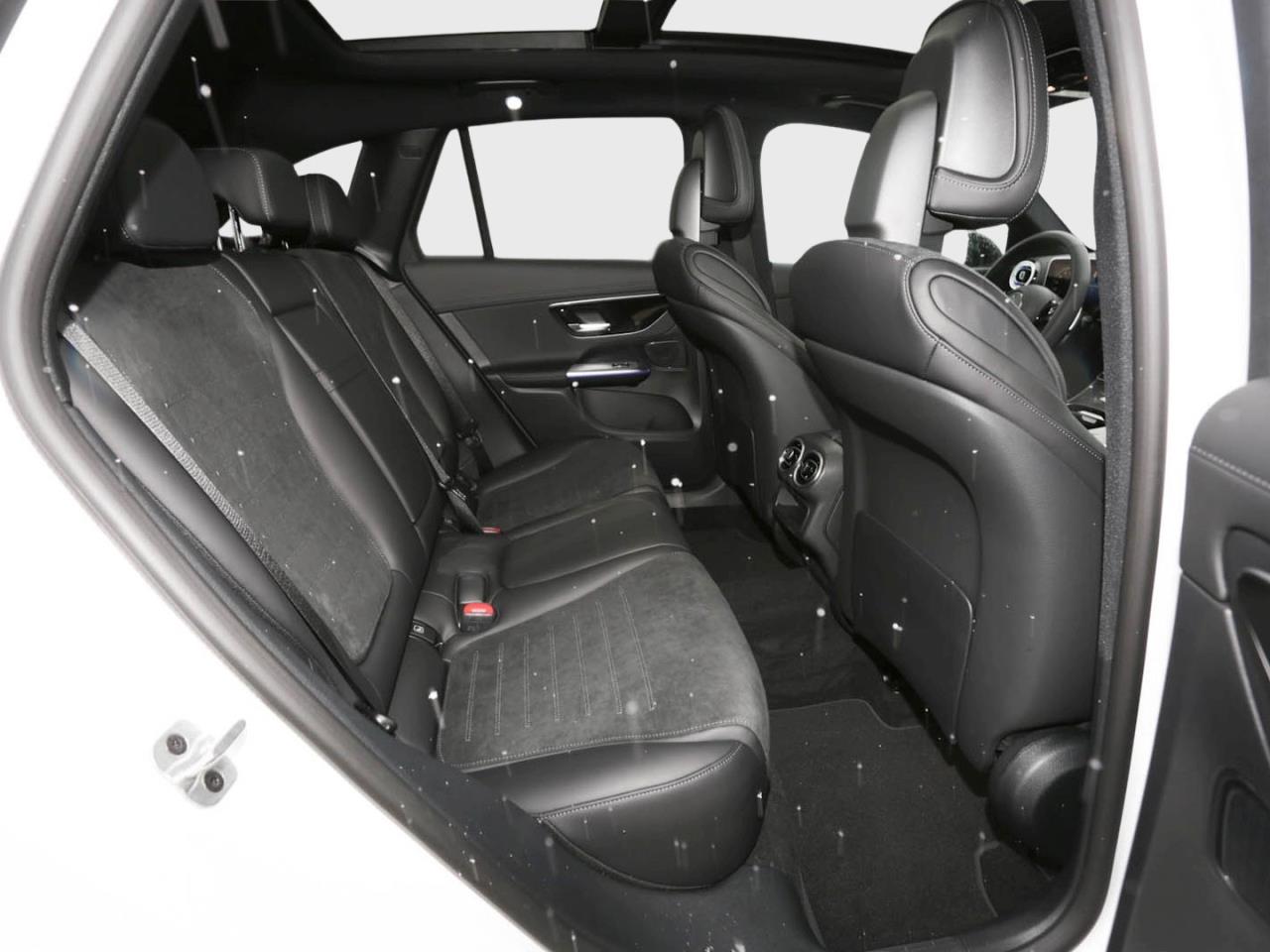 Mercedes-Benz GLC 300 d 4MATIC AMG Panorama 360° Distronic AHK