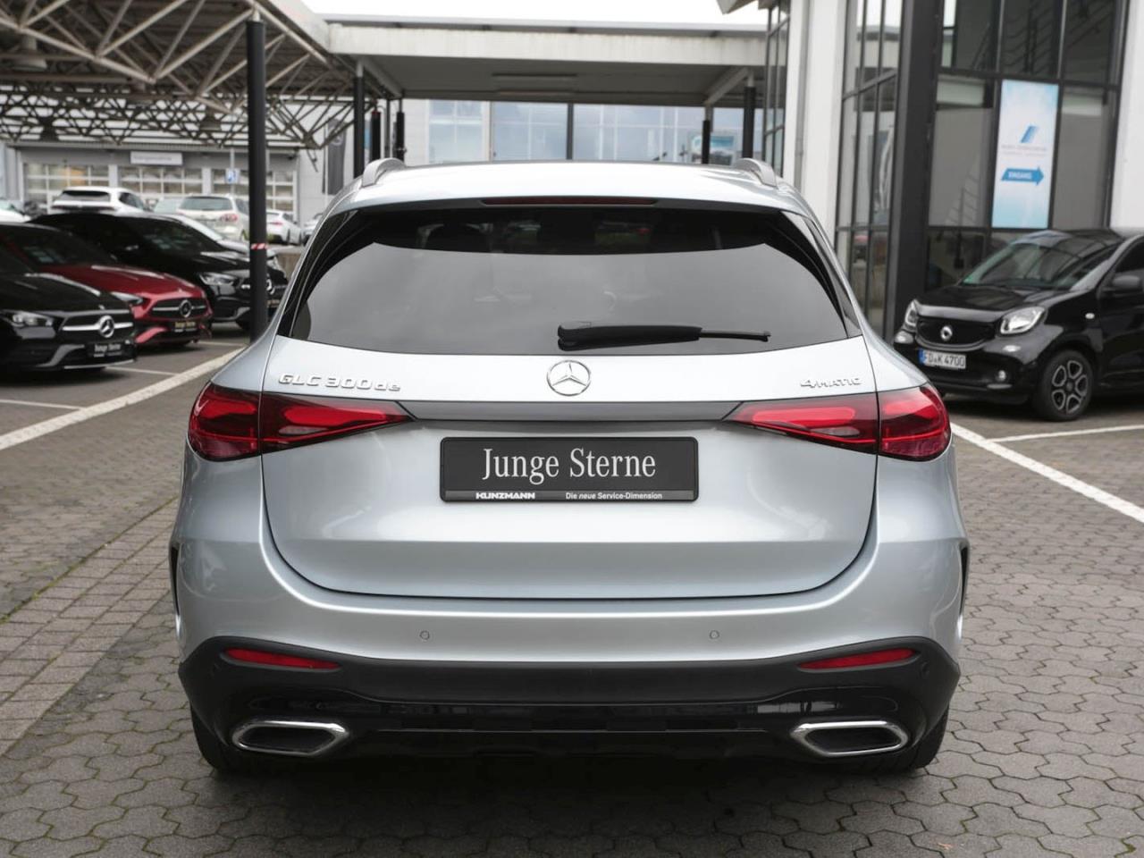 Mercedes-Benz GLC 300 de 4M AMG Night Panorama Memory AHK 360° Mercedes-Benz GLC 300 de 4M AMG Night Panorama Memory AHK 360°