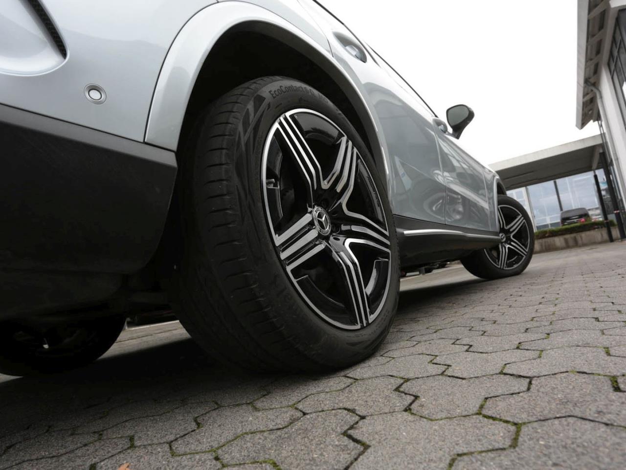 Mercedes-Benz GLC 300 de 4M AMG Night Panorama Memory AHK 360° Mercedes-Benz GLC 300 de 4M AMG Night Panorama Memory AHK 360°