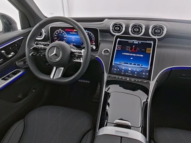 Mercedes-Benz GLC 300 de 4M AMG Night Panorama AHK HeadUp 360° Mercedes-Benz GLC 300 de 4M AMG Night Panorama AHK HeadUp 360°