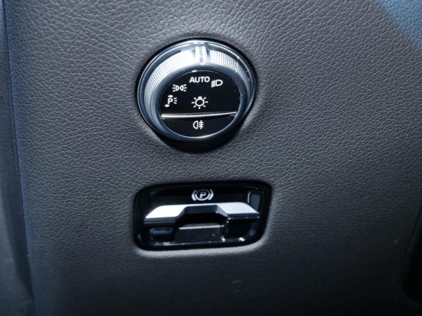 Mercedes-Benz GLC 300 e 4M AMG Navi Panorama Memory AHK 360°