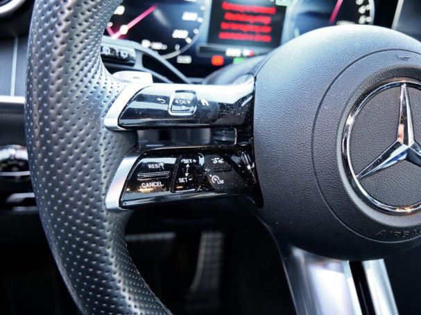 Mercedes-Benz GLC 300 e 4M AMG Navi Panorama Memory AHK 360°