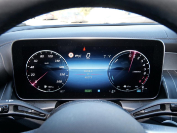 Mercedes-Benz GLC 300 e 4M AMG Navi Panorama Memory AHK 360°