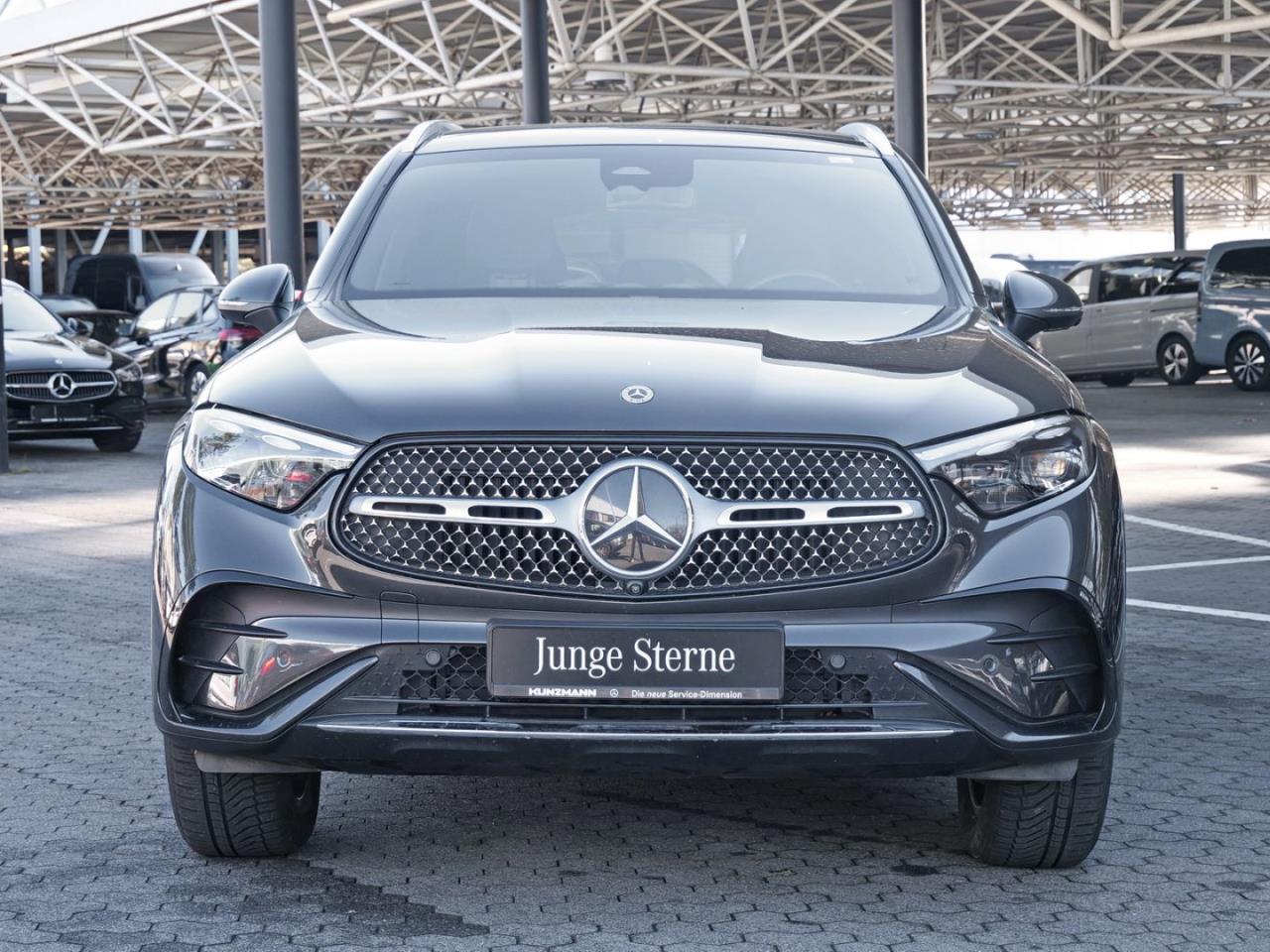 Mercedes-Benz GLC 300 e 4M AMG Navi Panorama Memory AHK 360°