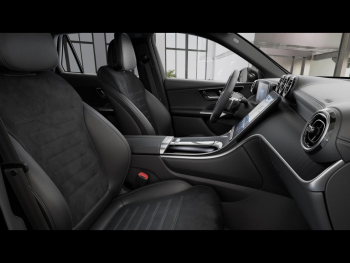 Mercedes-Benz GLC 300 e 4M AMG Navi Panorama Memory AHK 360°