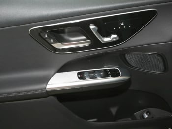 Mercedes-Benz GLC 300 e 4M Avantgarde Memory Kamera EasyP AHK