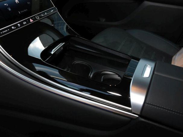 Mercedes-Benz GLC 300 e 4M AMG Night MBUX Kamera Memory AHK Mercedes-Benz GLC 300 e 4M AMG Night MBUX Kamera Memory AHK