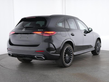 Mercedes-Benz GLC 300 e 4M AMG Night MBUX Kamera Memory AHK