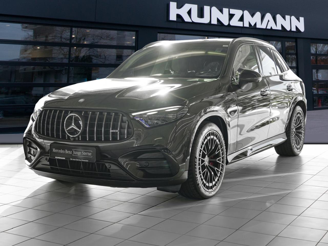 Mercedes-Benz GLC 63 AMG S E PERFORMANCE Night Panorama 360°