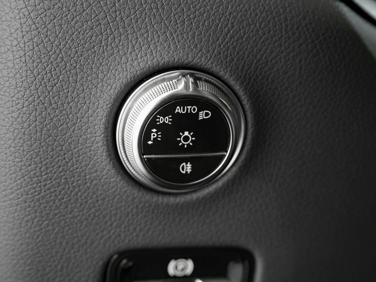 Mercedes-Benz GLC 63 AMG S E PERFORMANCE Night Panorama 360°