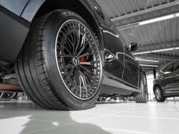 Mercedes-Benz GLC 63 AMG S E PERFORMANCE Night Panorama 360°