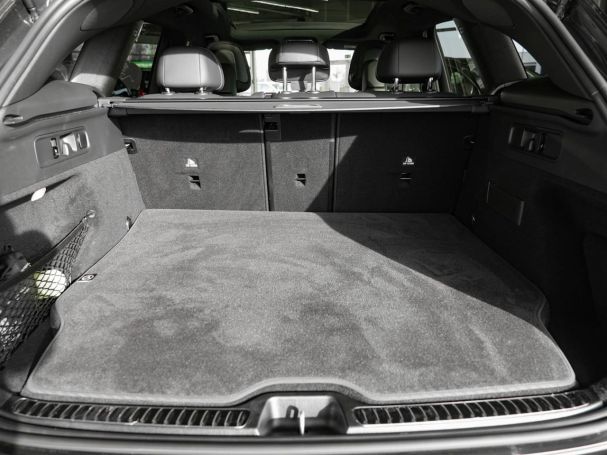 Mercedes-Benz GLC 63 AMG S E PERFORMANCE Night Panorama 360°