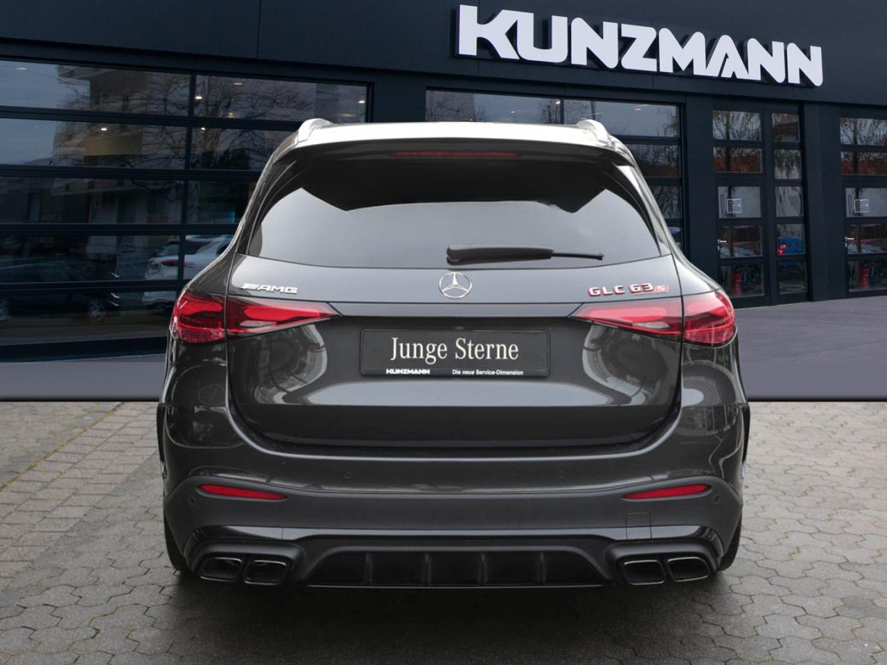 Mercedes-Benz GLC 63 AMG S E PERFORMANCE Night Panorama 360°