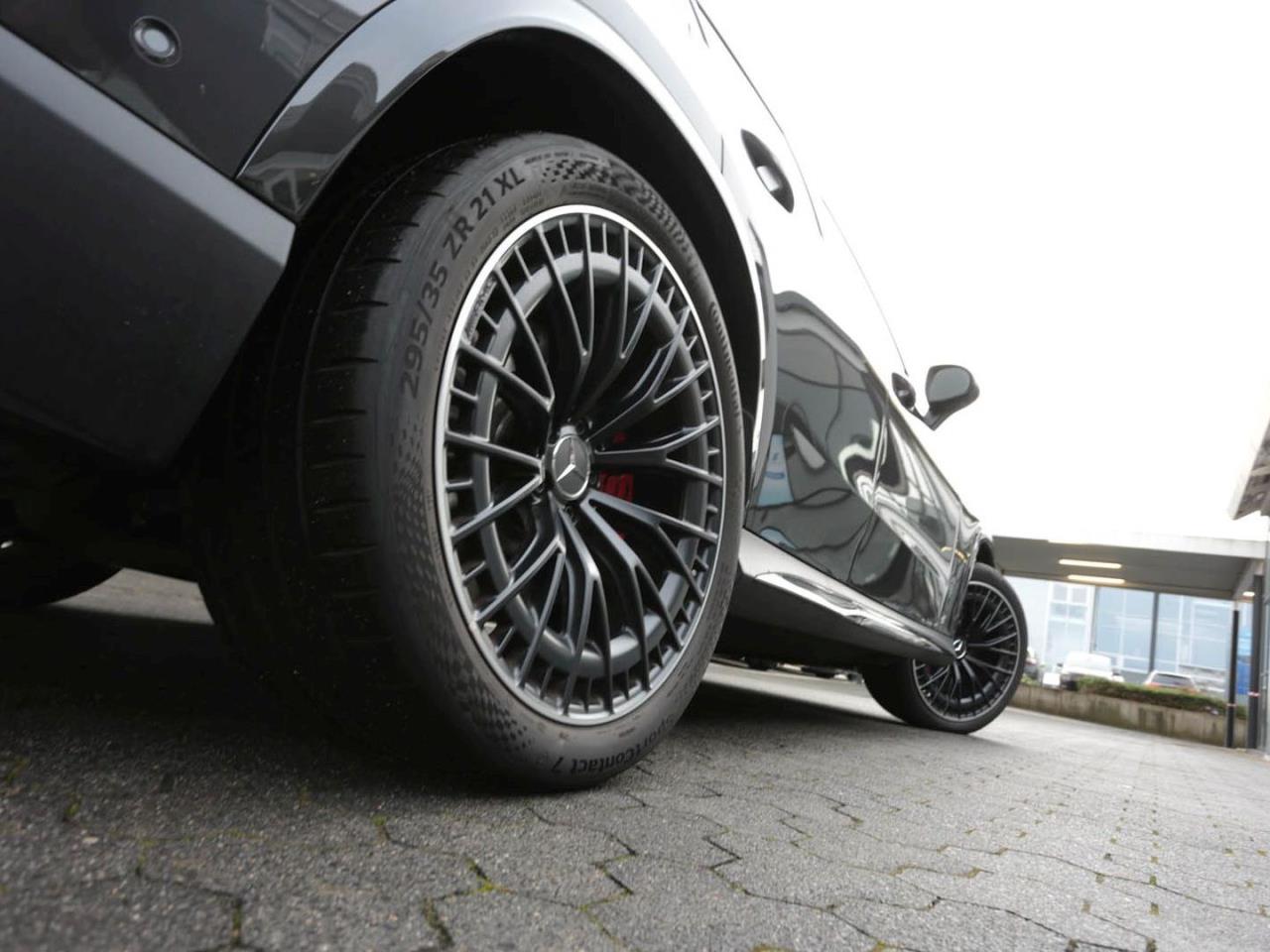 Mercedes-Benz GLC 63 AMG S E PERFORMANCE Night Panorama 360°