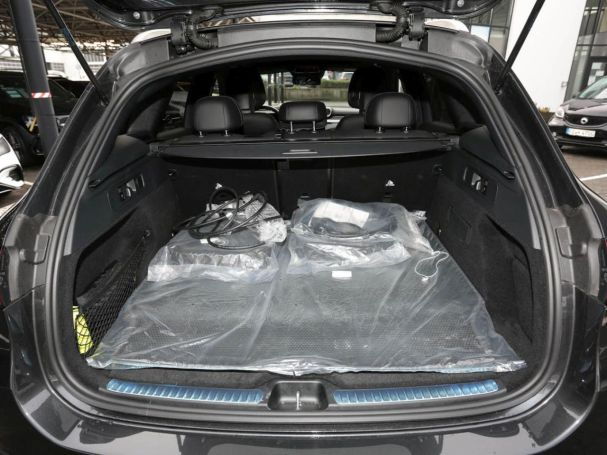 Mercedes-Benz GLC 63 AMG S E PERFORMANCE Night Panorama 360°