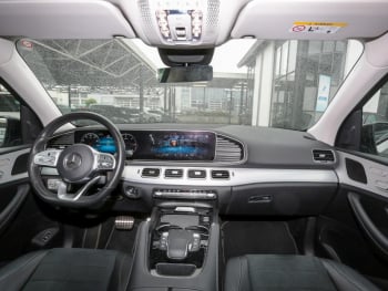 Mercedes-Benz GLE 300 d 4M AMG Night Panorama AHK Memory 7-Si