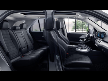 Mercedes-Benz GLE 300 d 4M AMG Night Panorama Kamera AHK Memory