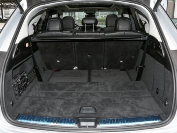 Mercedes-Benz GLE 300 d 4M AMG Night Panorama AHK Memory 7-Si