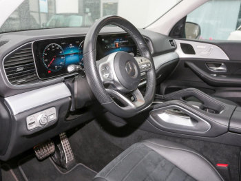Mercedes-Benz GLE 300 d 4M AMG Night Panorama AHK Memory 7-Si