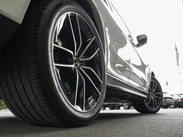 Mercedes-Benz GLE 350 d 4M AMG Night Panorama StandH AHK 360° Mercedes-Benz GLE 350 d 4M AMG Night Panorama StandH AHK 360°