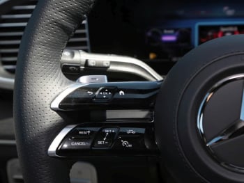 Mercedes-Benz GLE 450 4MATIC AMG Distronic Panorama SHZ-Fond