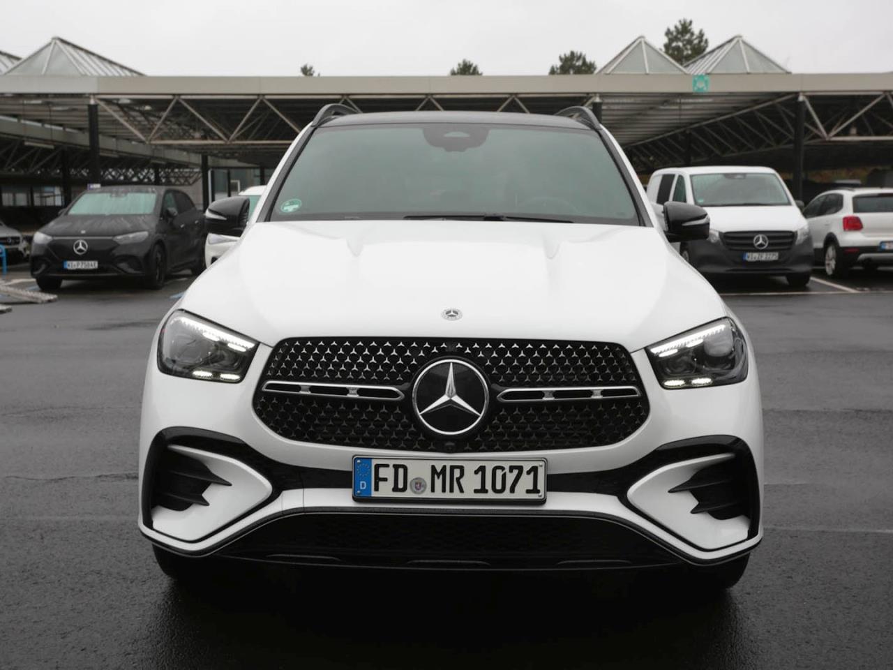 Mercedes-Benz GLE 450 d 4MATIC AMG Night Panorama Memory AHK Mercedes-Benz GLE 450 d 4MATIC AMG Night Panorama Memory AHK