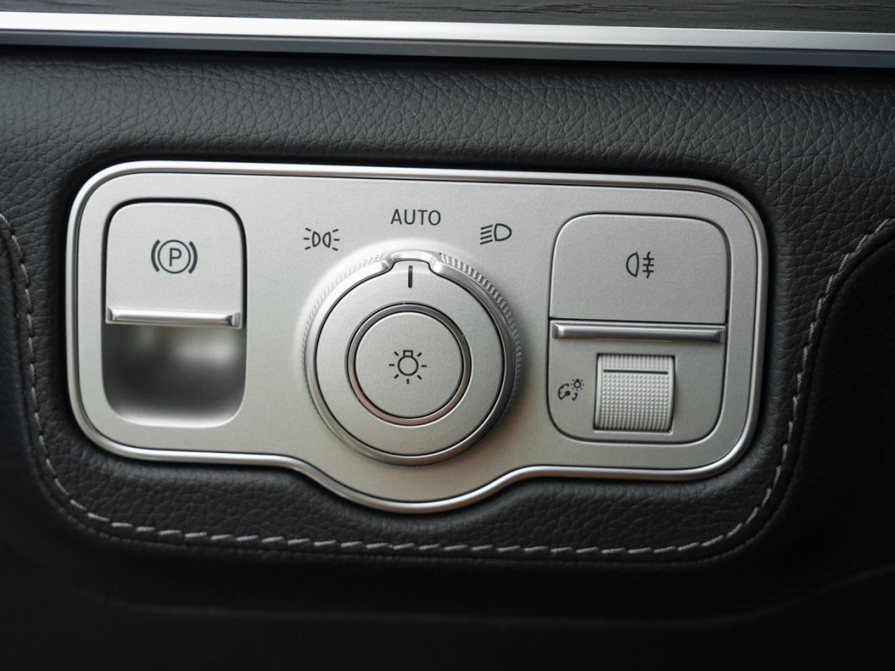 Mercedes-Benz GLE 450 d 4MATIC AMG Night Panorama SHZ-FOND AHK