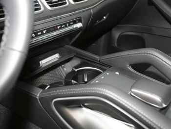 Mercedes-Benz GLE 450 d 4MATIC AMG Night MBUX Panorama 360° AHK Mercedes-Benz GLE 450 d 4MATIC AMG Night MBUX Panorama 360° AHK