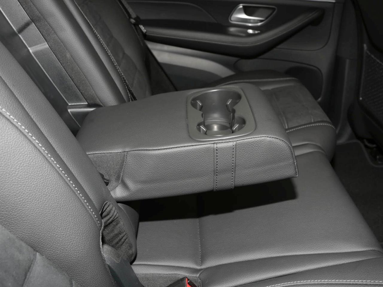 Mercedes-Benz GLE 450 d 4MATIC AMG Night MBUX Panorama 360° AHK Mercedes-Benz GLE 450 d 4MATIC AMG Night MBUX Panorama 360° AHK