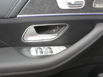 Mercedes-Benz GLE 580 4MATIC AMG Night Panorama HUD AHK 360°