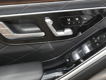 Mercedes-Benz S 580 e lang AMG Night Panorama Multikontursitze