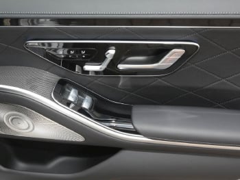 Mercedes-Benz S 580 e lang AMG Night Panorama Multikontursitze