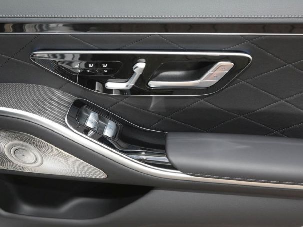 Mercedes-Benz S 580 e lang AMG Night Panorama Multikontursitze Mercedes-Benz S 580 e lang AMG Night Panorama Multikontursitze