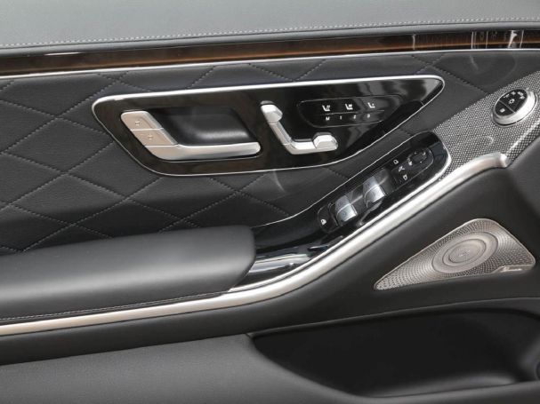 Mercedes-Benz S 580 e lang AMG Night Panorama Multikontursitze Mercedes-Benz S 580 e lang AMG Night Panorama Multikontursitze
