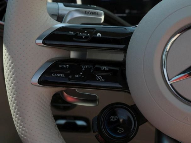 Mercedes-Benz SL 55 AMG 4M+ Distronic+ HeadUp Memory 360° Mercedes-Benz SL 55 AMG 4M+ Distronic+ HeadUp Memory 360°