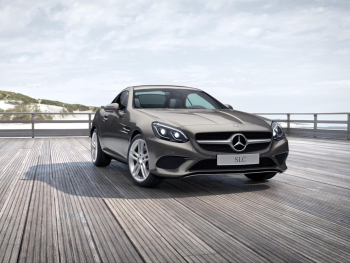 Mercedes-Benz SLC 250 d Navi Panorama Airscarf Totwinkel-Assist