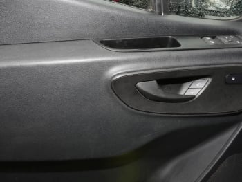 Mercedes-Benz Sprinter 315 CDI Pritsche Standard Navi AHK LED