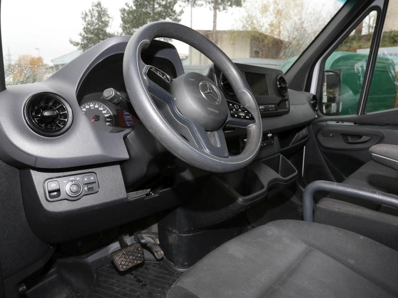 Mercedes-Benz Sprinter 315 CDI Pritsche Standard Navi AHK LED