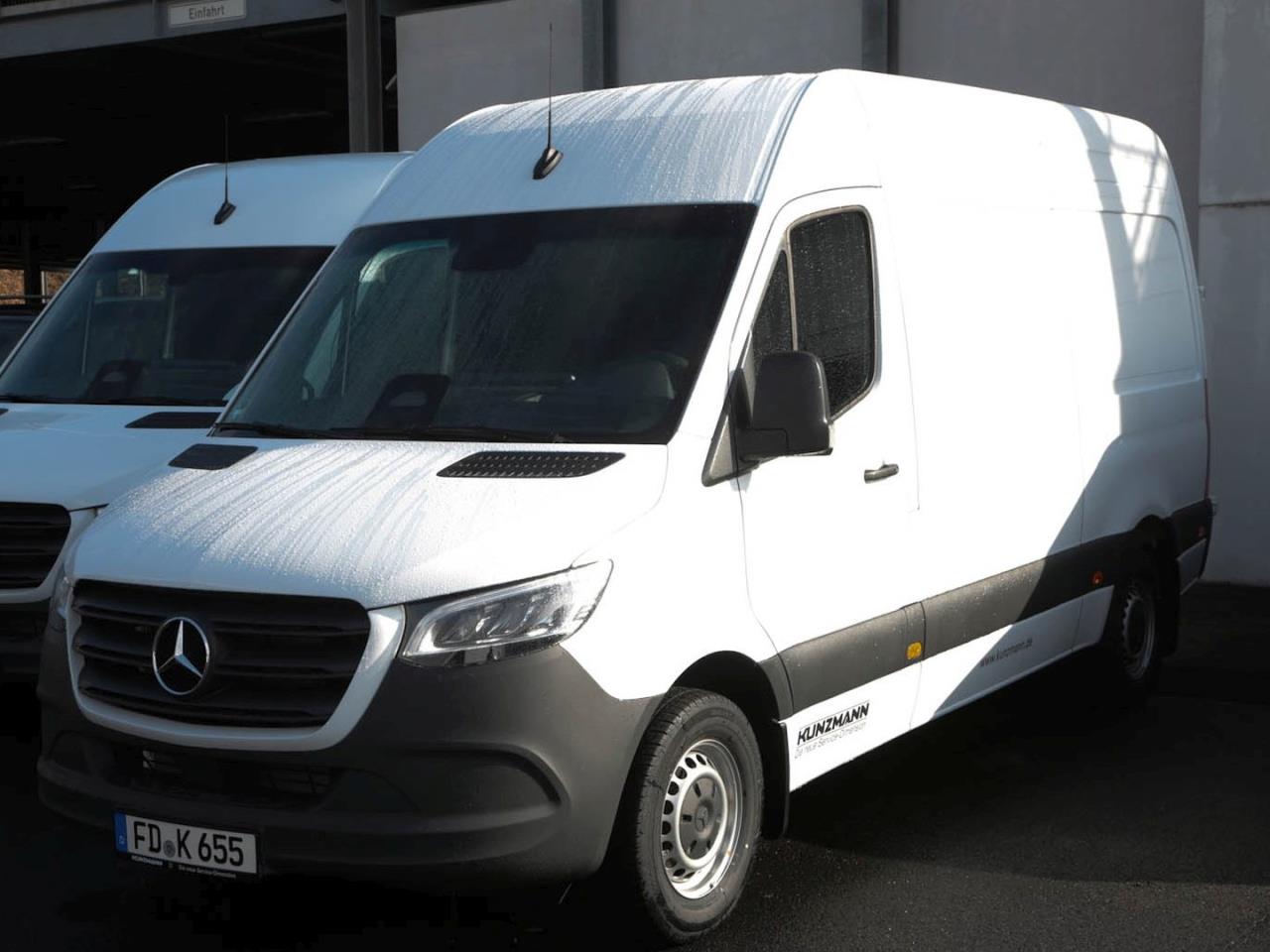 Mercedes-Benz Sprinter 317 CDI MBUX Kamera AHK TotwinkelAssist