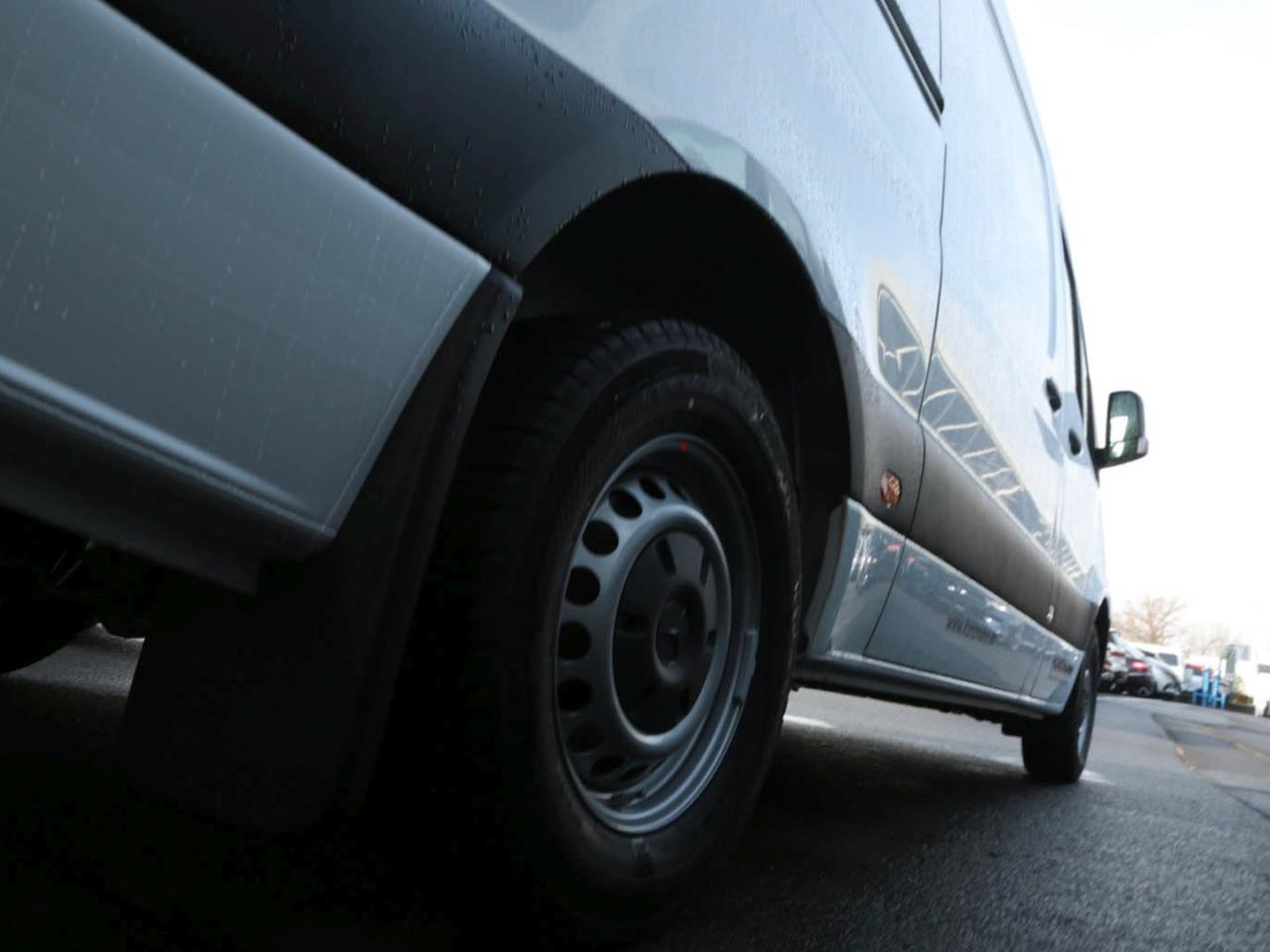 Mercedes-Benz Sprinter 317 CDI MBUX Kamera AHK TotwinkelAssist