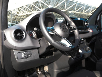 Mercedes-Benz Sprinter 317 CDI MBUX Kamera AHK TotwinkelAssist