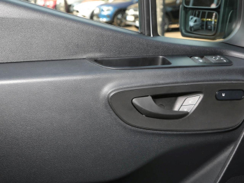 Mercedes-Benz Sprinter 317 CDI Kasten Hochdach MBUX Navi 360°