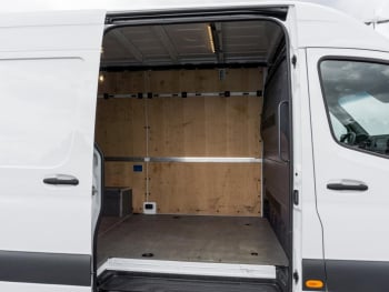Mercedes-Benz Sprinter 317 CDI Kasten Hochdach MBUX Kamera AHK