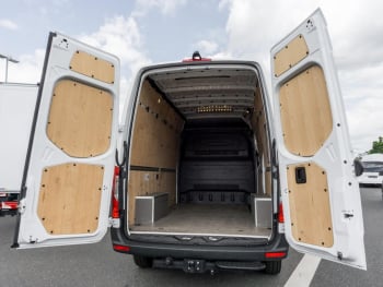 Mercedes-Benz Sprinter 317 CDI Kasten Hochdach MBUX Kamera AHK