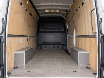 Mercedes-Benz Sprinter 317 CDI Kasten Hochdach MBUX Kamera AHK