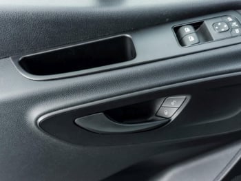 Mercedes-Benz Sprinter 317 CDI Kasten Hochdach MBUX Kamera AHK
