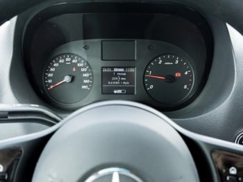 Mercedes-Benz Sprinter 317 CDI Kasten Hochdach MBUX Kamera AHK